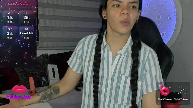 natasha logan  online show from August 4, 4:04 am