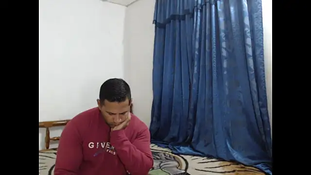 Snapshot of lover_1994 chatting on October 1, 8:31 am lover 1994 online show from October 1, 8:31 am