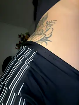 Valery rhoades online show from December 20, 5:03 am