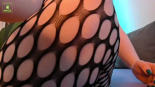 Snapshot of ErikaLust chatting on January 14, 4:18 am ErikaLust online show from January 14, 4:18 am