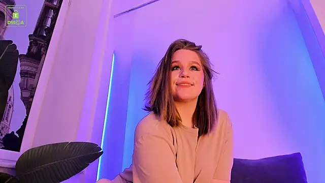 Snapshot of ErikaLust chatting on February 16, 4:30 am ErikaLust online show from February 16, 4:30 am