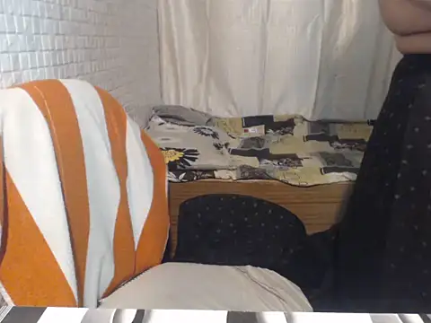 Snapshot of Oh_Maya chatting on June 27, 4:06 am Oh Maya online show from June 27, 4:06 am