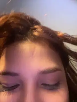 Snapshot of crystal_bunny7 chatting on February 6, 12:11 am crystal bunny7 online show from February 6, 12:11 am