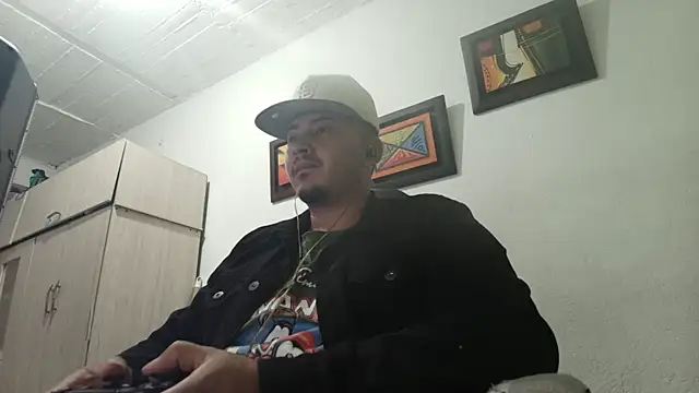 myke andrade online show from October 11, 4:55 am