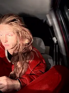 GoldenFlameGoddess online show from January 10, 1:57 pm