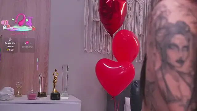 Snapshot of Molly_Jons chatting on February 25, 1:04 am Molly Jons online show from February 25, 1:04 am