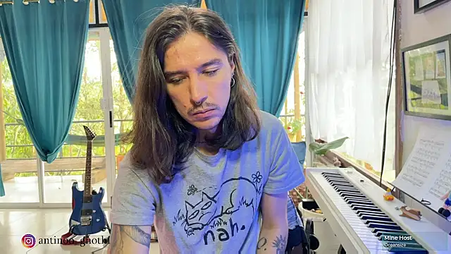 Snapshot of Antinoo_Gnothi chatting on December 13, 4:27 pm Antinoo Gnothi online show from December 13, 4:27 pm