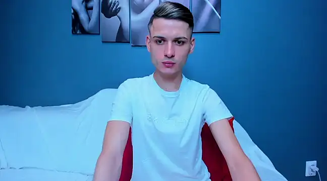 Snapshot of andboyfor6 chatting on January 23, 9:50 pm andboyfor6 online show from January 23, 9:50 pm