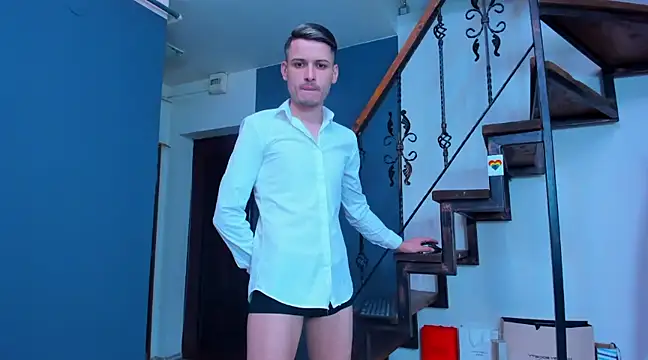 Snapshot of andboyfor6 chatting on February 23, 9:33 am andboyfor6 online show from February 23, 9:33 am