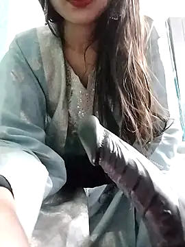 Snapshot of Noor_Darliing chatting on January 18, 2:33 pm Noor Darliing online show from January 18, 2:33 pm