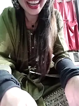 Snapshot of Noor_Darliing chatting on May 5, 3:42 pm Noor Darliing online show from May 5, 3:42 pm