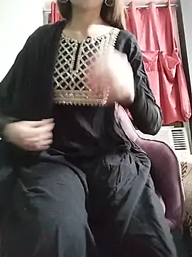 Snapshot of Noor_Darliing chatting on May 30, 3:31 pm Noor Darliing online show from May 30, 3:31 pm