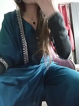 Snapshot of Noor_Darliing chatting on June 1, 3:36 pm Noor Darliing online show from June 1, 3:36 pm