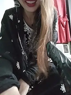 Snapshot of Noor_Darliing chatting on July 18, 3:27 pm Noor Darliing online show from July 18, 3:27 pm