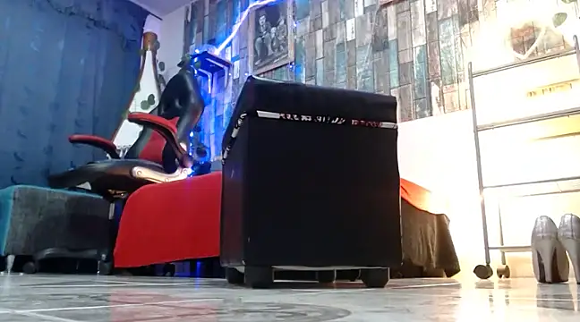 KarimaSarabe online show from December 24, 7:00 pm