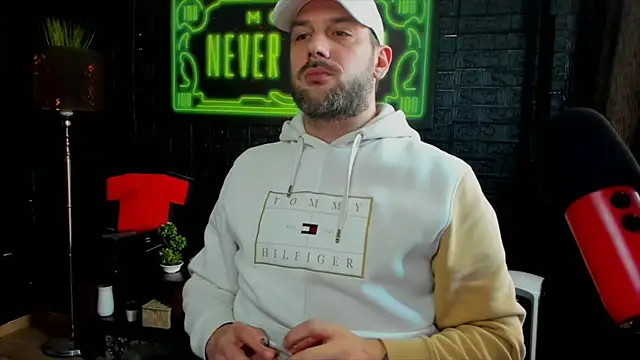 LexXHardy online show from February 25, 11:52 am