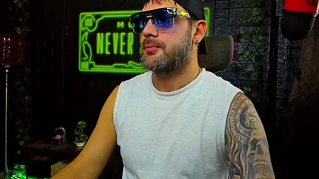 LexXHardy online show from September 23, 11:02 am