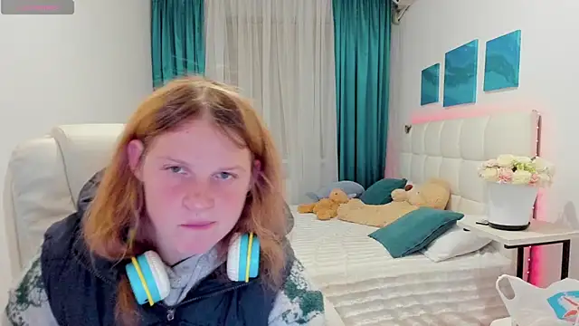 Kathlyn  Heath online show from October 18, 4:52 pm