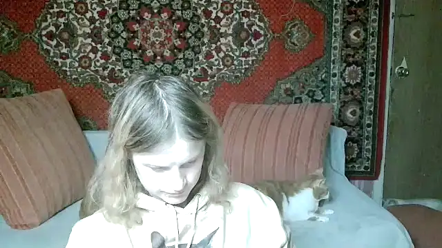 Kathlyn  Heath online show from December 20, 6:04 pm