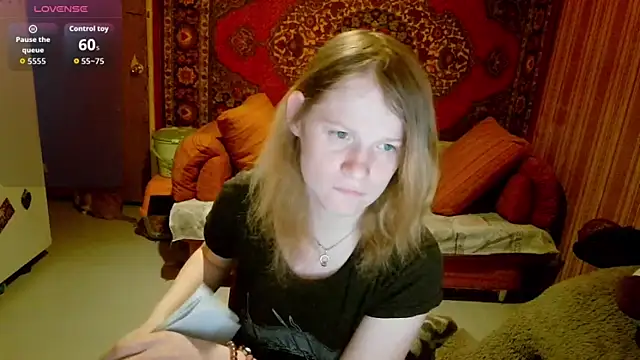 Snapshot of Kathlyn__Heath chatting on April 1, 7:22 pm Kathlyn Heath online show from April 1, 7:22 pm