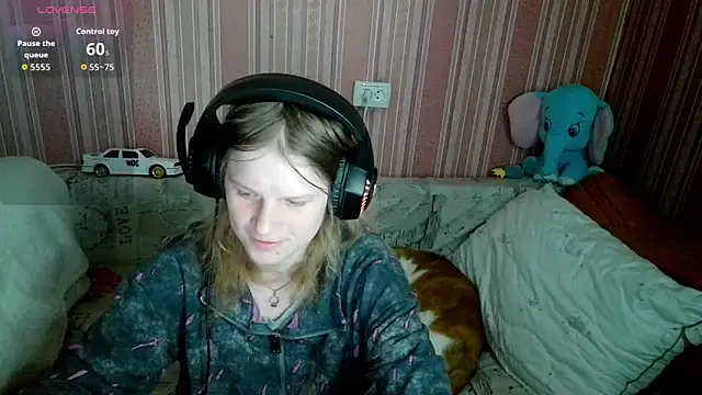 Snapshot of Kathlyn__Heath chatting on April 6, 5:47 pm Kathlyn Heath online show from April 6, 5:47 pm