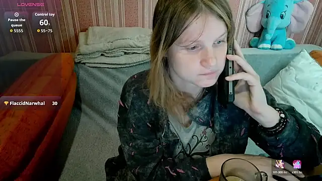 Snapshot of Kathlyn__Heath chatting on April 8, 6:52 pm Kathlyn Heath online show from April 8, 6:52 pm