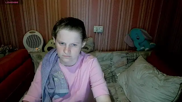 Snapshot of Kathlyn__Heath chatting on April 14, 8:59 pm Kathlyn Heath online show from April 14, 8:59 pm