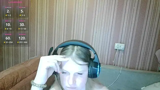 Snapshot of Kathlyn__Heath chatting on April 23, 6:43 pm Kathlyn Heath online show from April 23, 6:43 pm