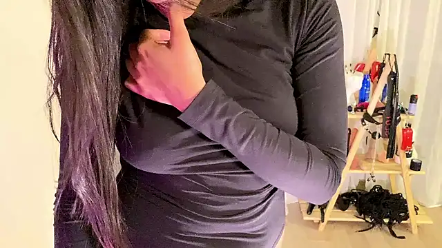 Snapshot of Nisha2708 chatting on February 17, 8:58 pm Nisha2708 online show from February 17, 8:58 pm