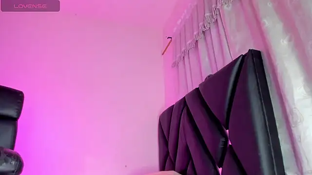 stephany doll  online show from October 21, 4:13 am