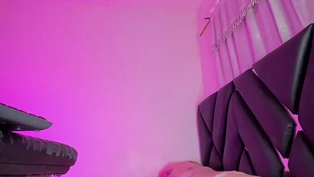 Snapshot of stephany_doll_ chatting on July 6, 3:03 pm stephany doll online show from July 6, 3:03 pm