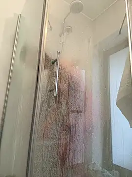 Snapshot of secretcrazy69 chatting on January 22, 8:51 am secretcrazy69 online show from January 22, 8:51 am