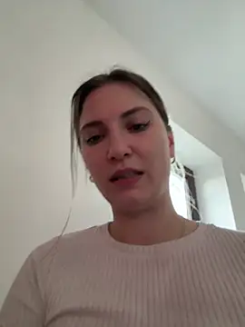 Snapshot of secretcrazy69 chatting on February 3, 3:38 pm secretcrazy69 online show from February 3, 3:38 pm