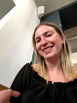 Snapshot of secretcrazy69 chatting on September 13, 10:37 am secretcrazy69 online show from September 13, 10:37 am