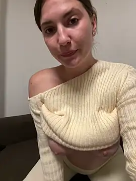 Snapshot of secretcrazy69 chatting on September 26, 2:43 pm secretcrazy69 online show from September 26, 2:43 pm