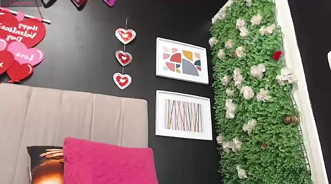 Snapshot of AngelitaWild_ chatting on February 18, 11:52 pm AngelitaWild  online show from February 18, 11:52 pm