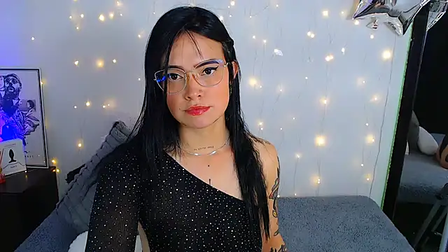 Isa Maiden1 online show from July 9, 5:39 pm