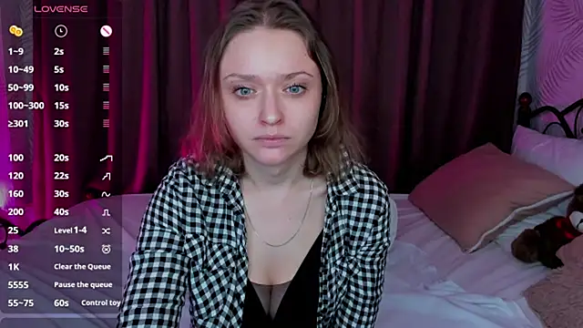 Snapshot of Linda_Bryant chatting on January 10, 4:01 am Linda Bryant online show from January 10, 4:01 am