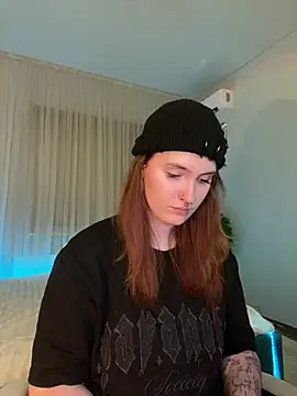  Chlo  e online show from February 3, 2:14 am