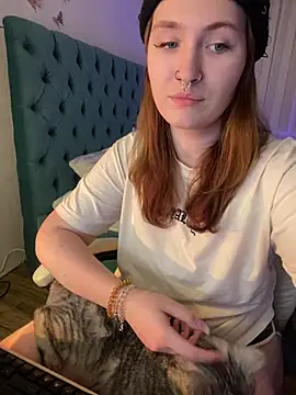  Chlo  e online show from February 4, 4:26 am