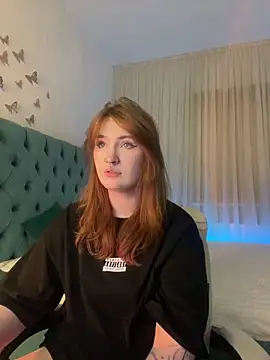  Chlo  e online show from February 10, 4:19 am