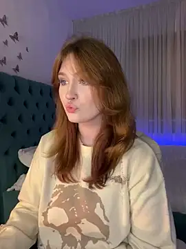  Chlo  e online show from March 20, 9:56 pm