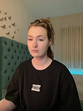  Chlo  e online show from March 22, 11:09 pm