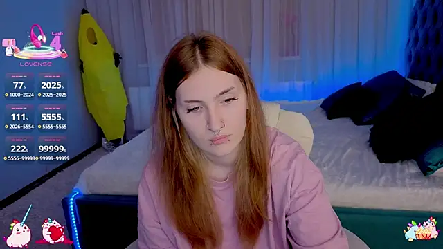  Chlo  e online show from October 10, 12:31 am