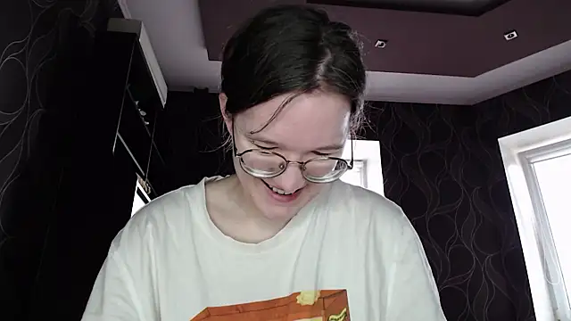 MiriamOr online show from March 16, 7:48 am