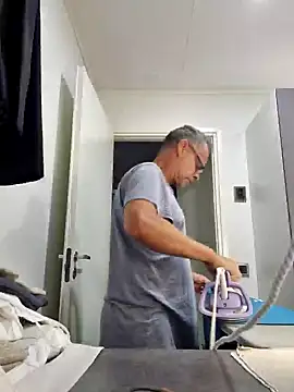 Snapshot of DarrenSullivanSlut chatting on January 27, 9:34 am DarrenSullivanSlut online show from January 27, 9:34 am