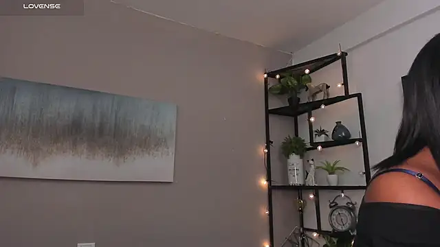 Briana Wells  online show from April 24, 12:29 pm