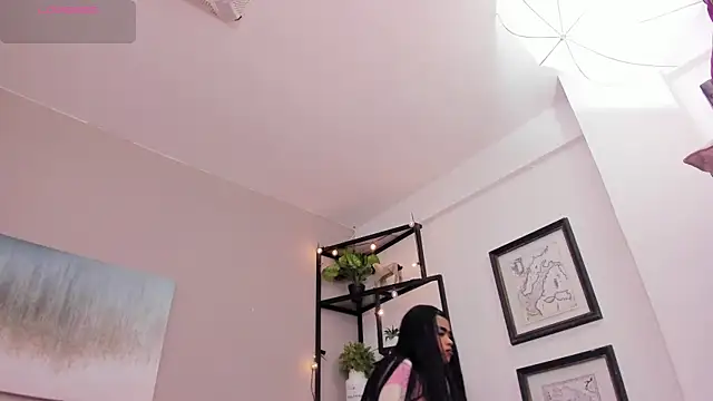 Snapshot of Briana_Wells_ chatting on June 12, 12:37 pm Briana Wells online show from June 12, 12:37 pm