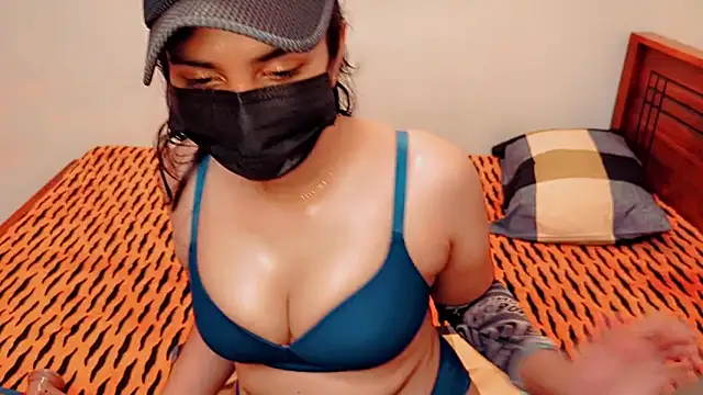 Kiara-Tanvi online show from February 23, 8:33 pm