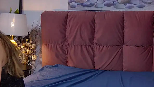 Snapshot of NicolLopeze chatting on December 27, 1:28 pm NicolLopeze online show from December 27, 1:28 pm